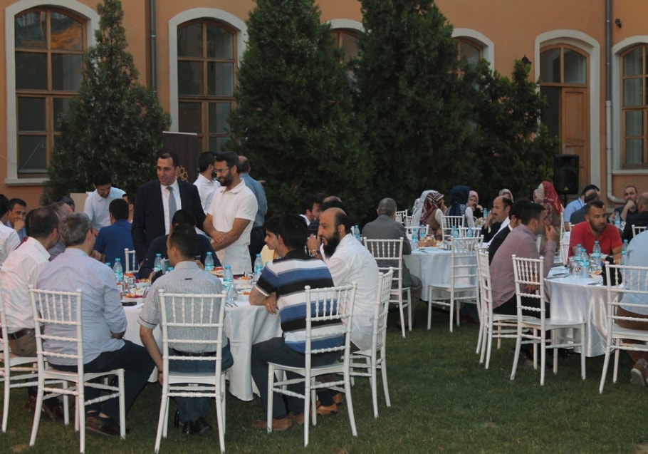 İSDAM 4. Geleneksel İftar Yemeği