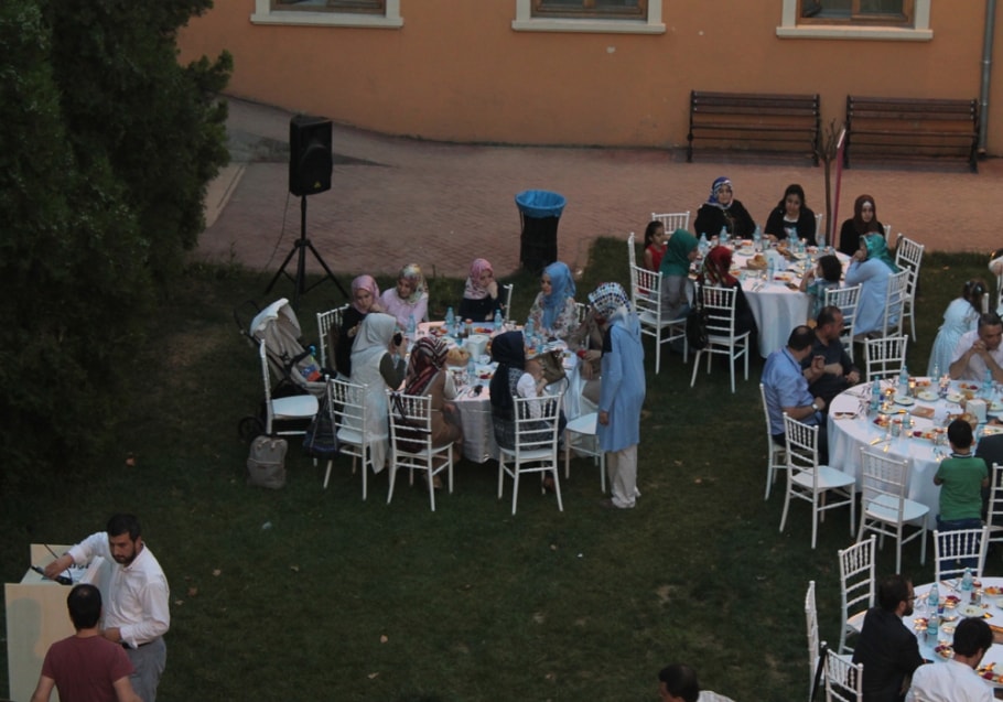İSDAM 4. Geleneksel İftar Yemeği