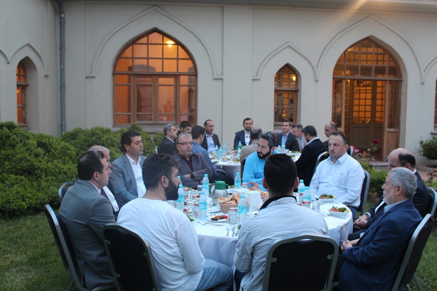 İSDAM 6. Geleneksel İftar Yemeği
