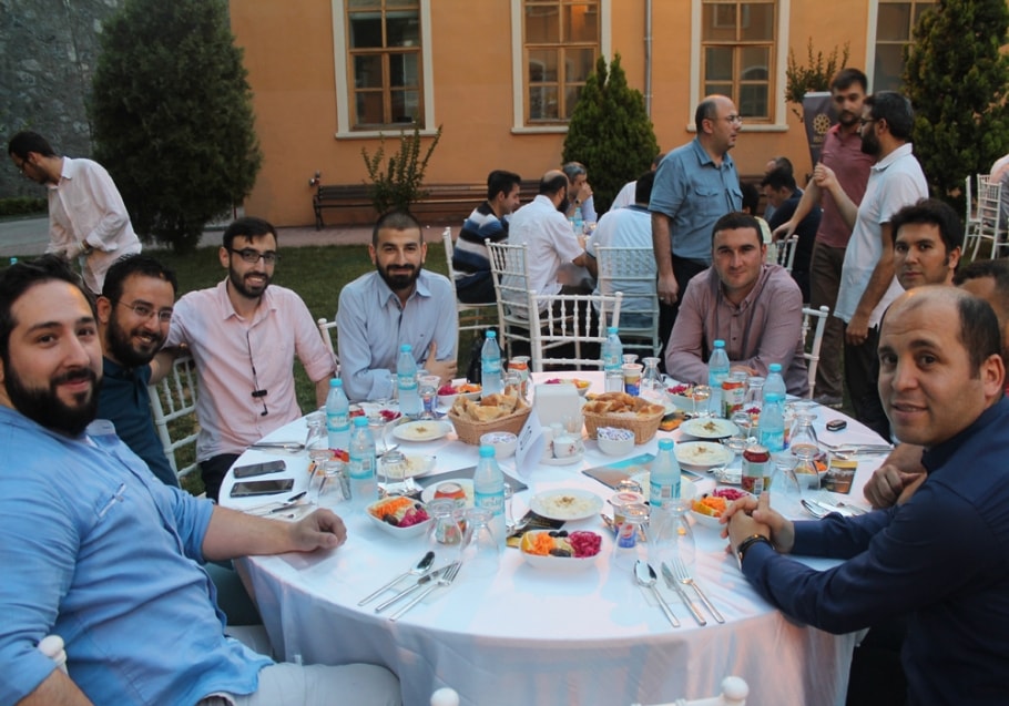 İSDAM 4. Geleneksel İftar Yemeği