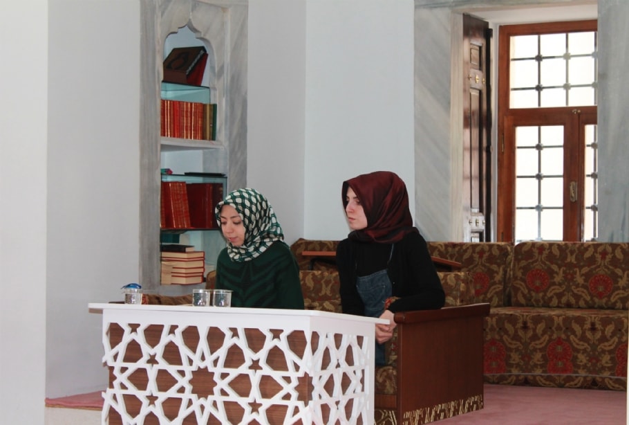 Bir Yaşam Bir Kavram; Aliya İzzetbegoviç – Kimlik